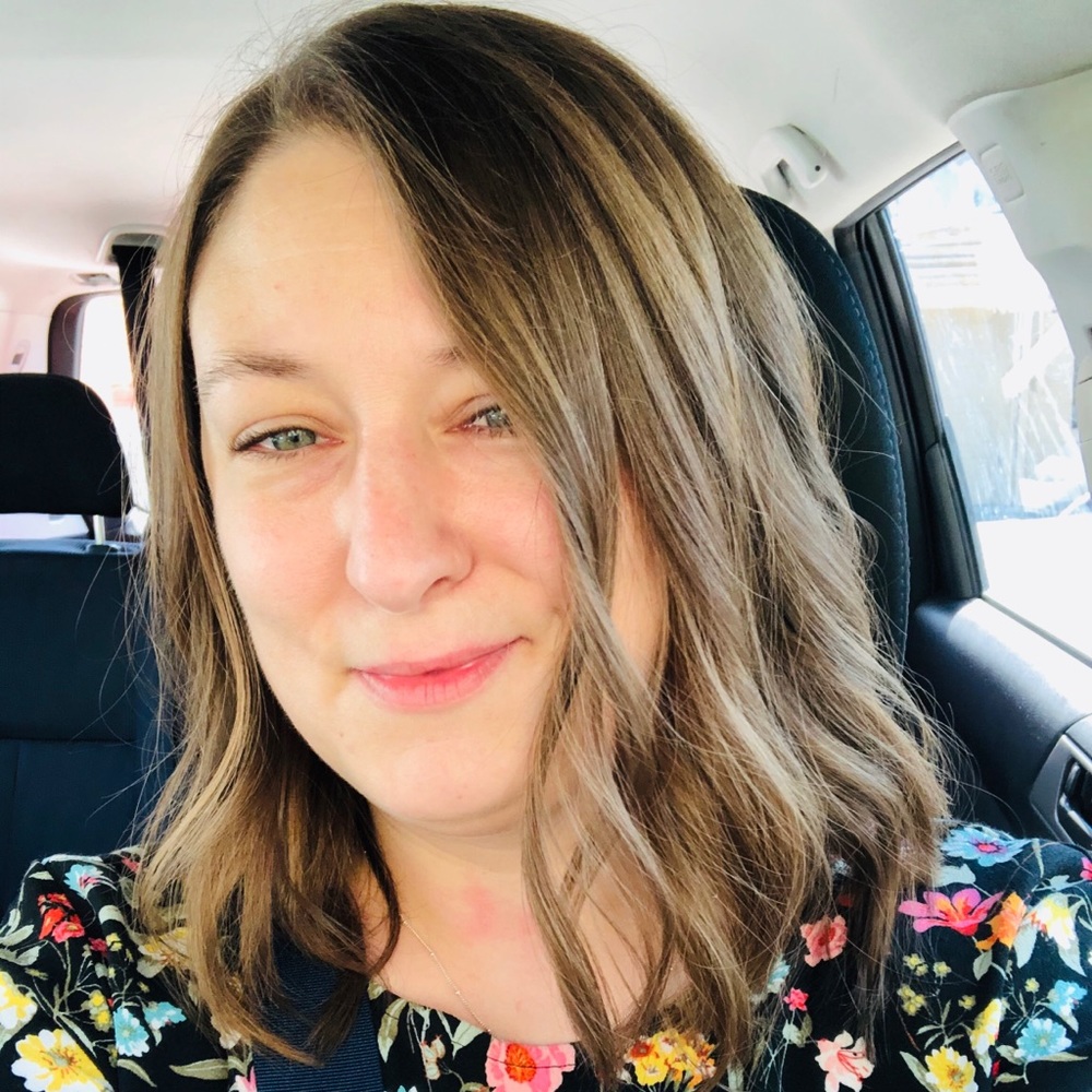 Meet your Posher, Danielle